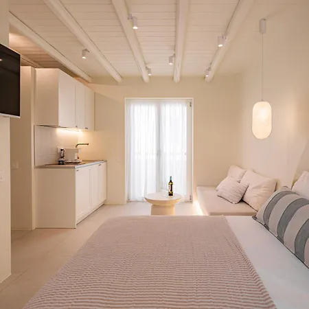 Naxia Gaia Hotel *
